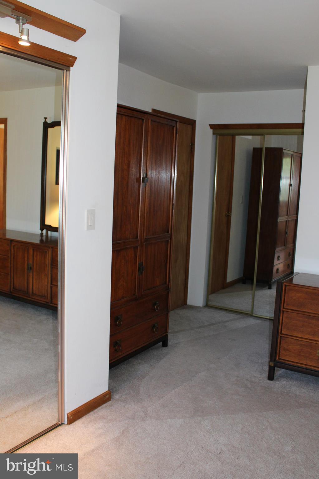 15158 Wayside Road Philadelphia, PA 19116 - Photo 37 of 44