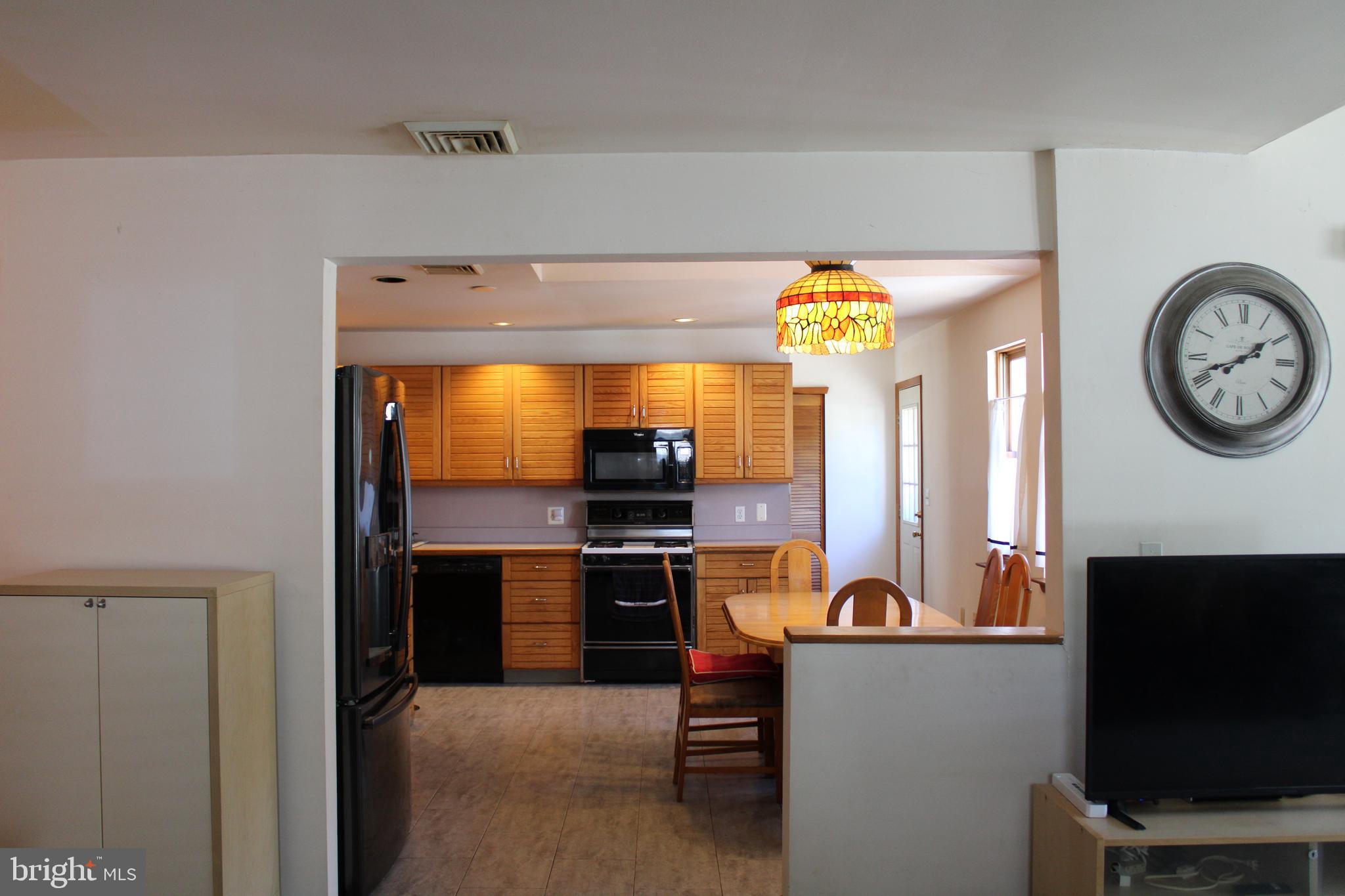 15158 Wayside Road Philadelphia, PA 19116 - Photo 10 of 44