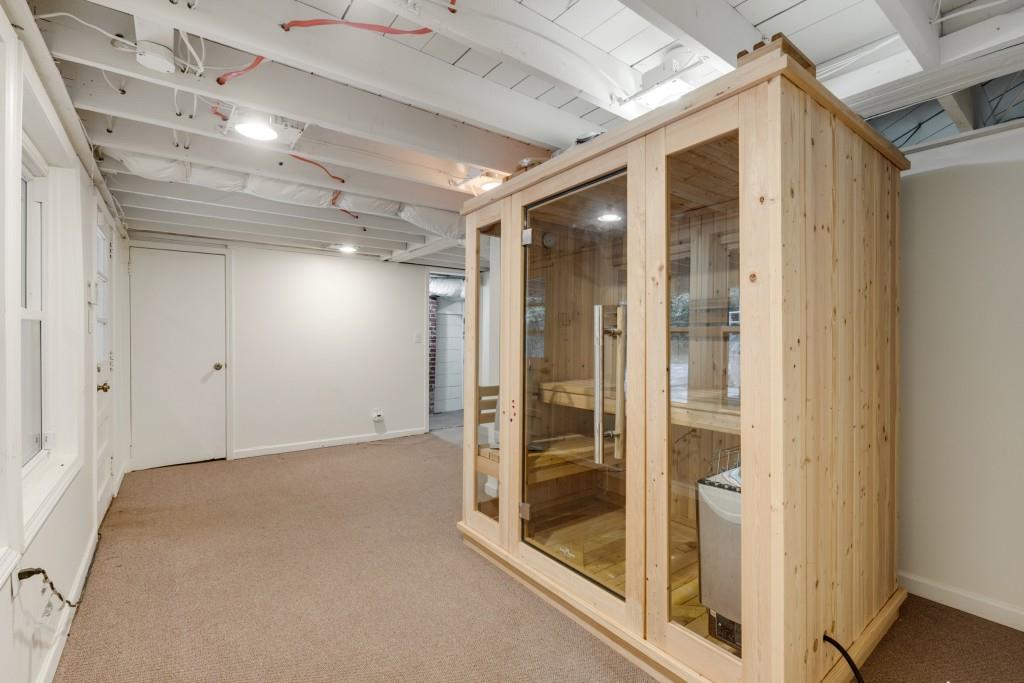 1865 Briarlake Circle Decatur, GA 30033 - Photo 25 of 32 a view of empty room