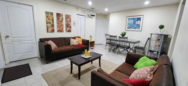 $1,400 | 6410 Southwest 57th Court, South Miami, FL 33143