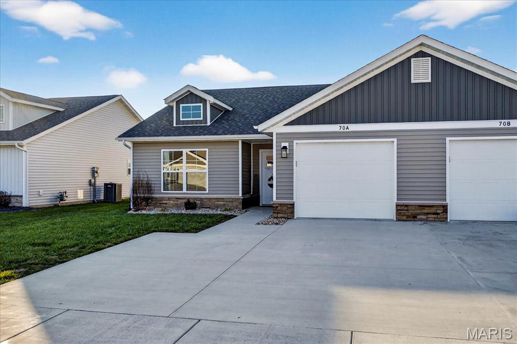 70 Marker Drive, Unit A Highland, IL 62249 - Photo 3 of 24