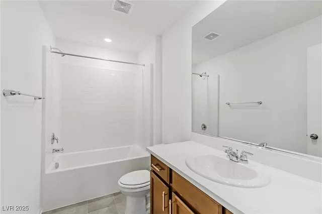 $2,200 | 7859 Lacemaker Court, Las Vegas, NV 89113