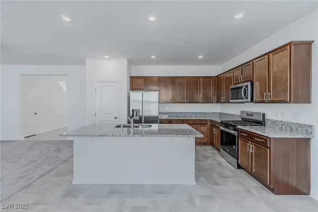 $2,200 | 7859 Lacemaker Court, Las Vegas, NV 89113