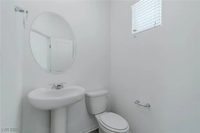 $2,200 | 7859 Lacemaker Court, Las Vegas, NV 89113