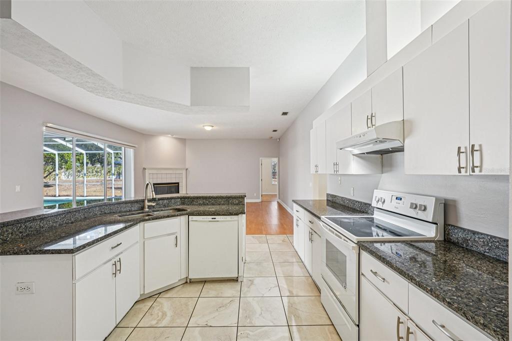 918 Academy Drive Brandon, FL 33511 - Photo 15 of 68