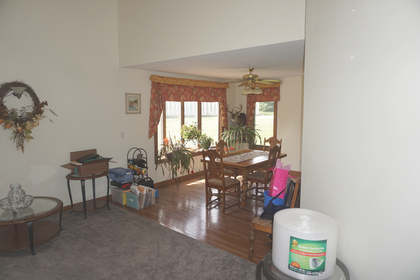 4914 Highway 113 Kankakee, IL 60901 - Photo 15 of 54 a living room with furniture and a potted plant