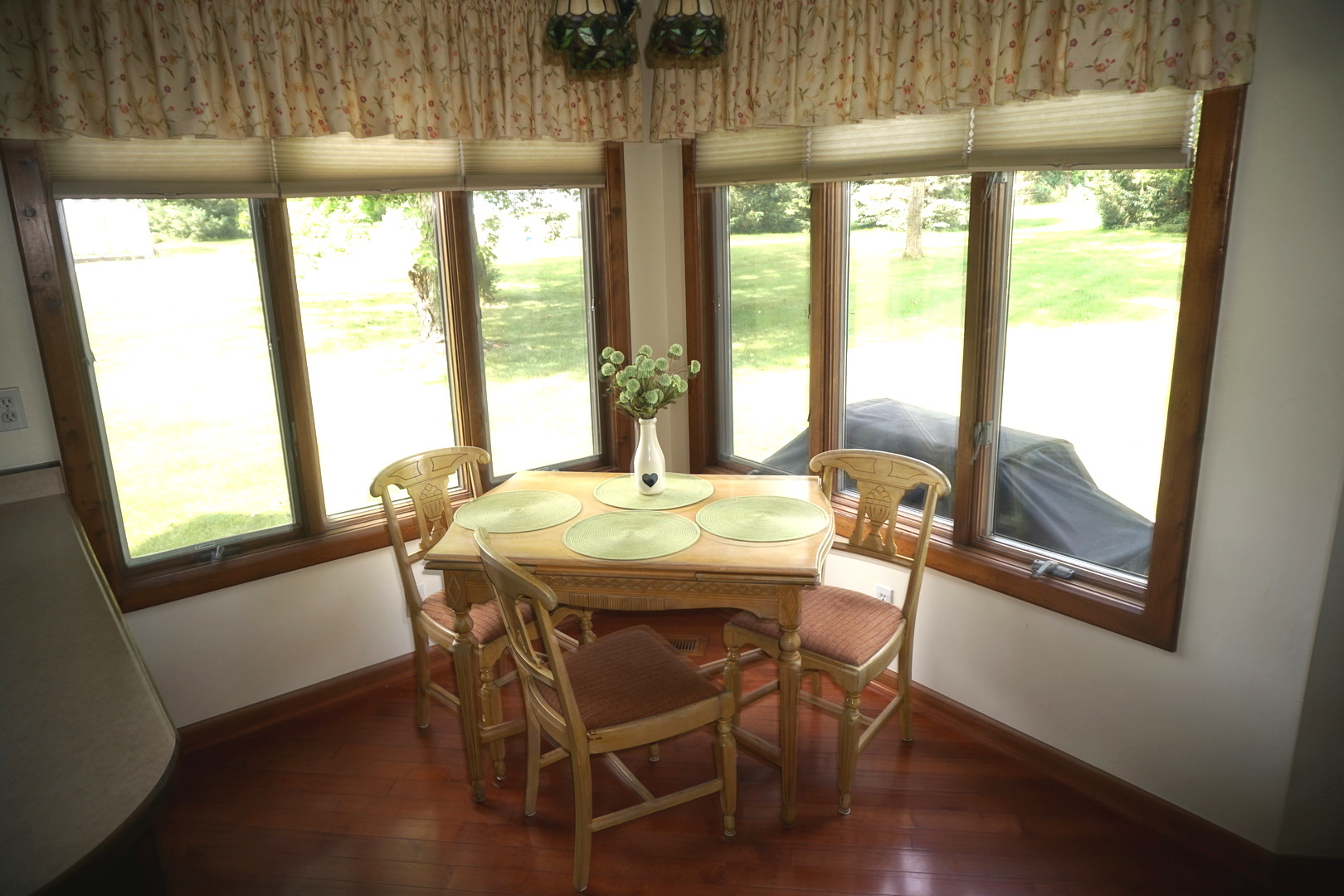 4914 Highway 113 Kankakee, IL 60901 - Photo 19 of 54 a dining room with furniture and window