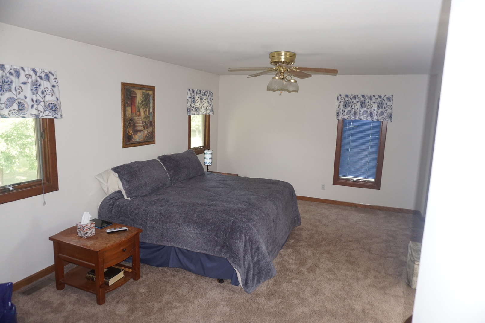 4914 Highway 113 Kankakee, IL 60901 - Photo 29 of 54 a bedroom with a bed and a window