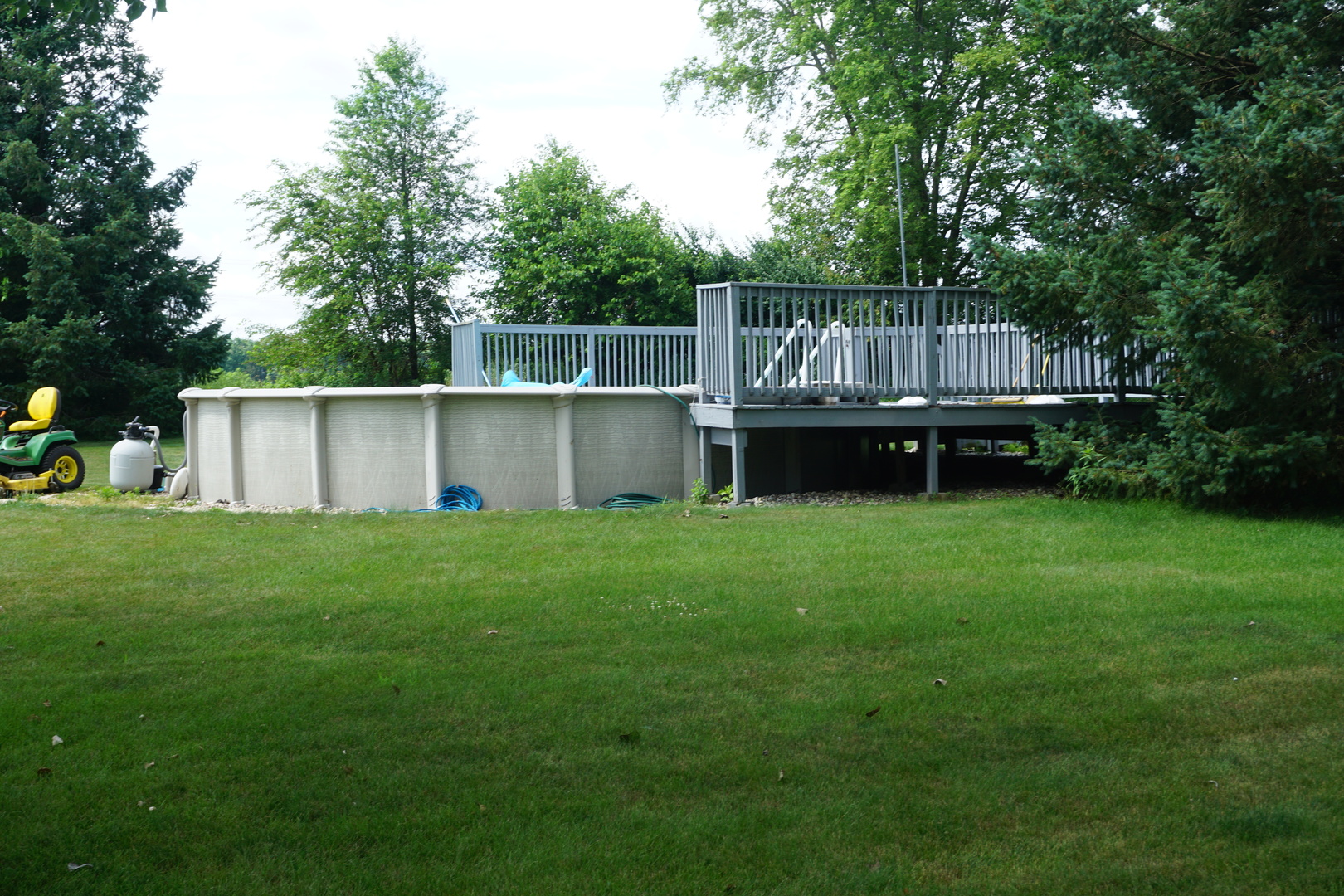 4914 Highway 113 Kankakee, IL 60901 - Photo 6 of 54 a view of a backyard with a garden and entertaining space