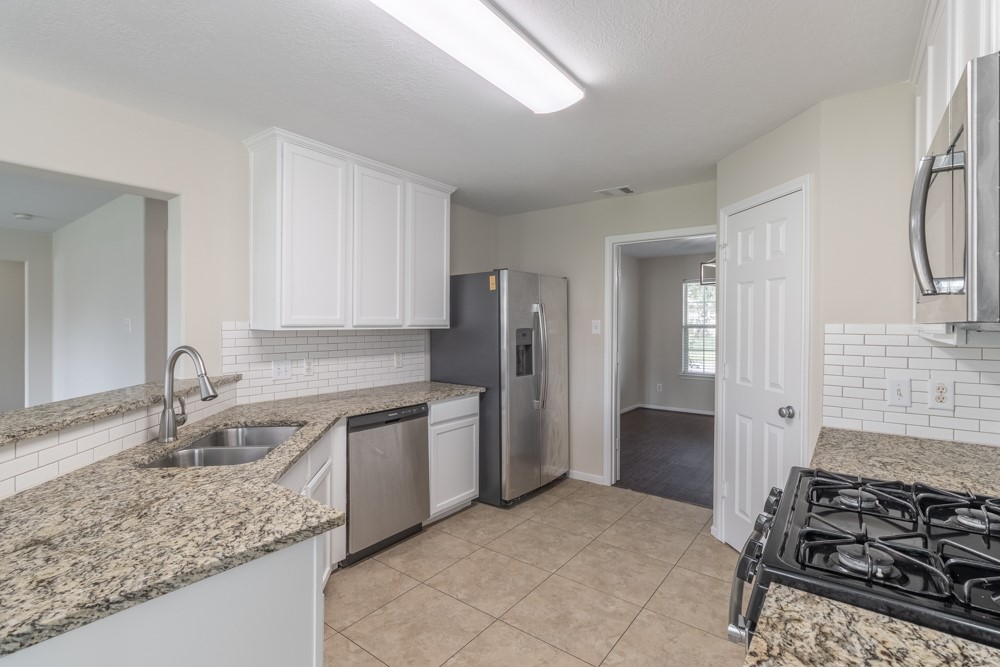 13619 Northpointe Ridge Lane Cypress, TX 77429 - Photo 11 of 38