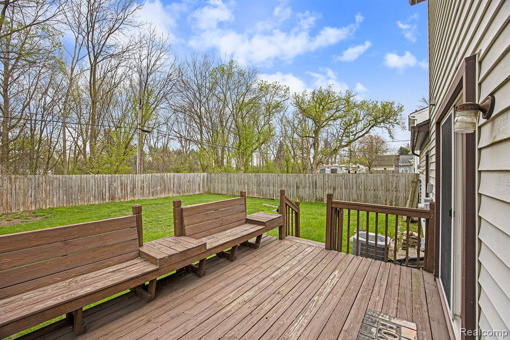 2927 Corinthia Drive Rochester Hills, MI 48309 - Photo 23 of 32
