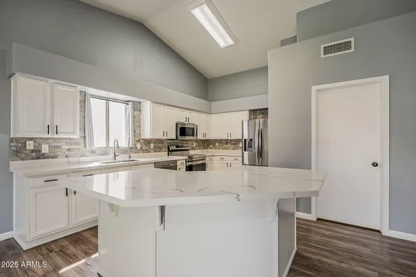 $2,200 | 11344 East Contessa Street, Mesa, AZ 85207
