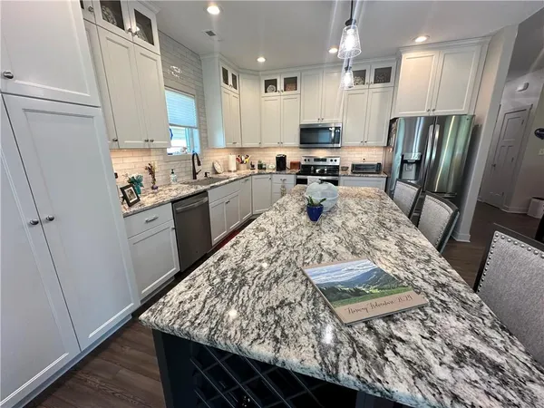 $479,900 | 2820 Tranquility Court, Maryville, MO 64468