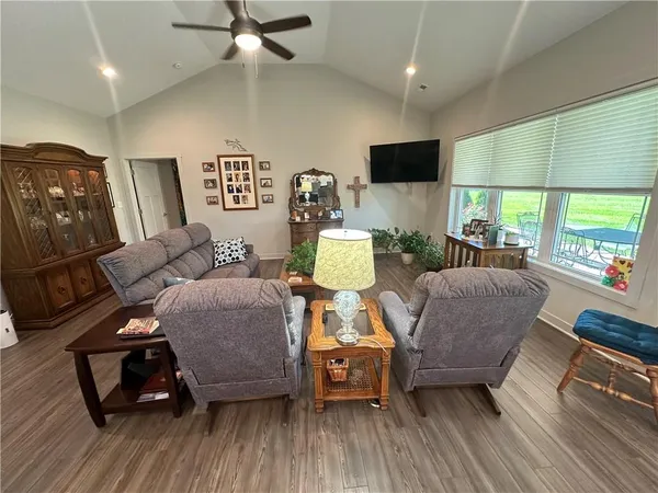 $479,900 | 2820 Tranquility Court, Maryville, MO 64468