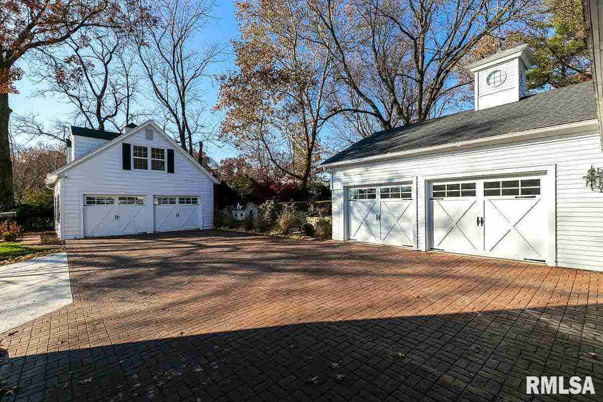1312 Middle Road Bettendorf, IA 52722 - Photo 19 of 24 Gallery Image 19