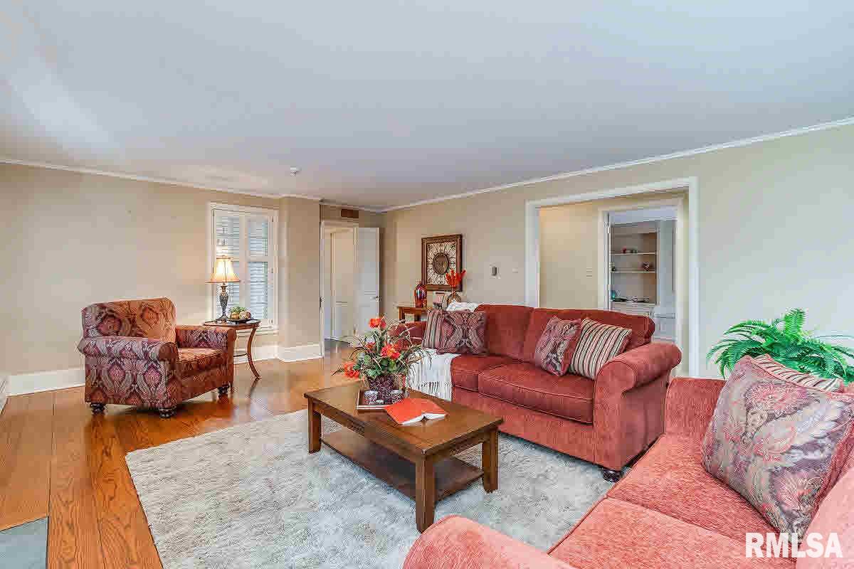 1312 Middle Road Bettendorf, IA 52722 - Photo 3 of 24 Gallery Image 3