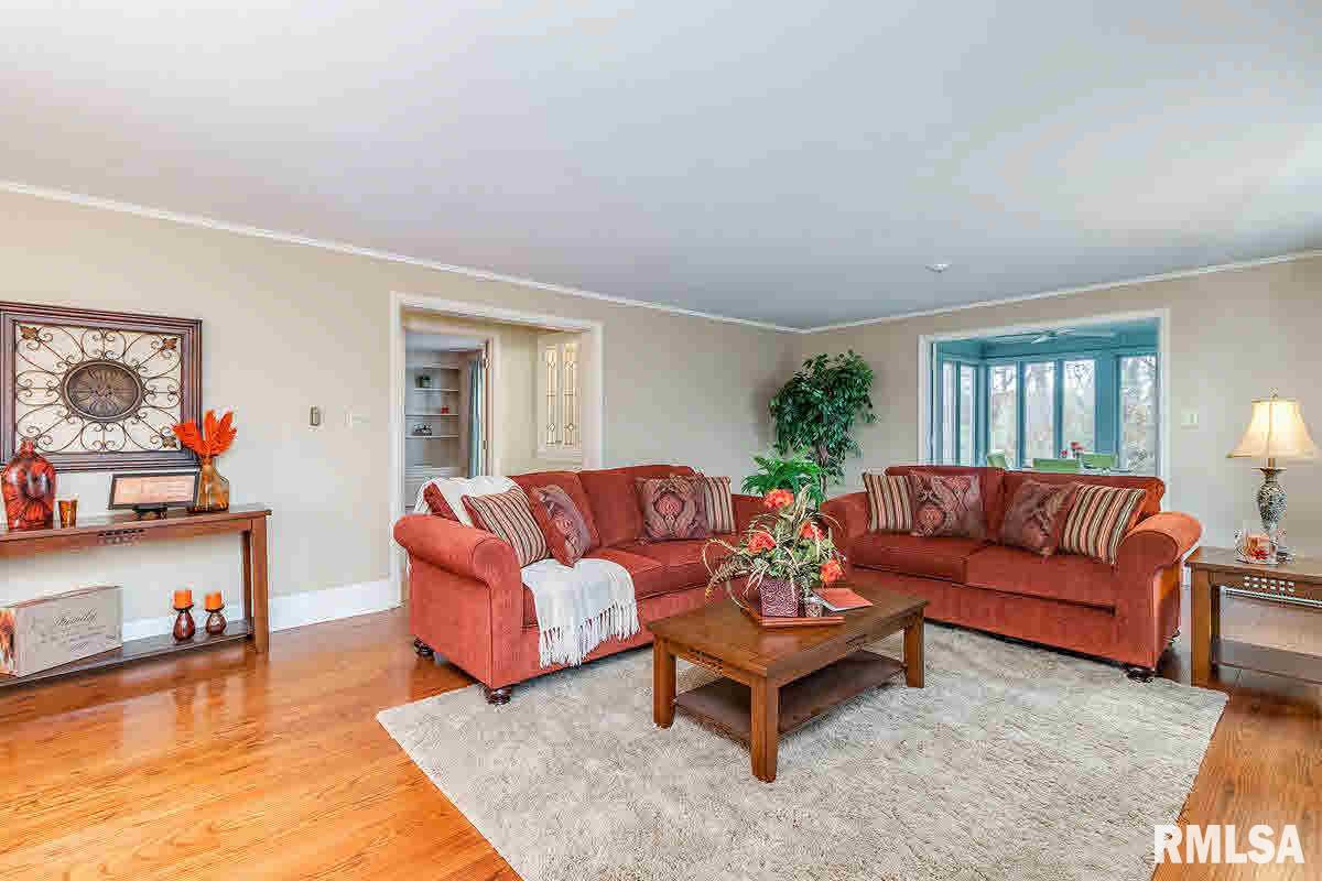 1312 Middle Road Bettendorf, IA 52722 - Photo 5 of 24 Gallery Image 5