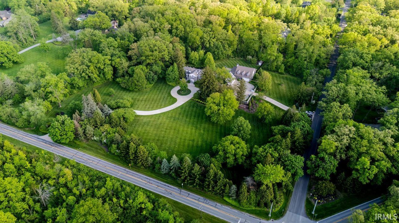 4501 Taylor Street Fort Wayne, IN 46804 - Photo 4 of 36