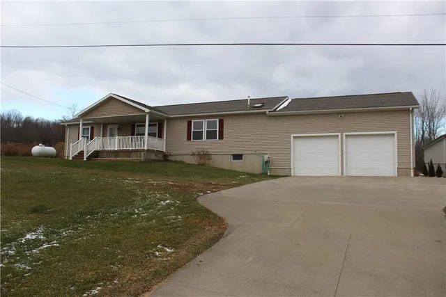 $359,900 | 99 Pine Valley Road, Catlin, NY 14872