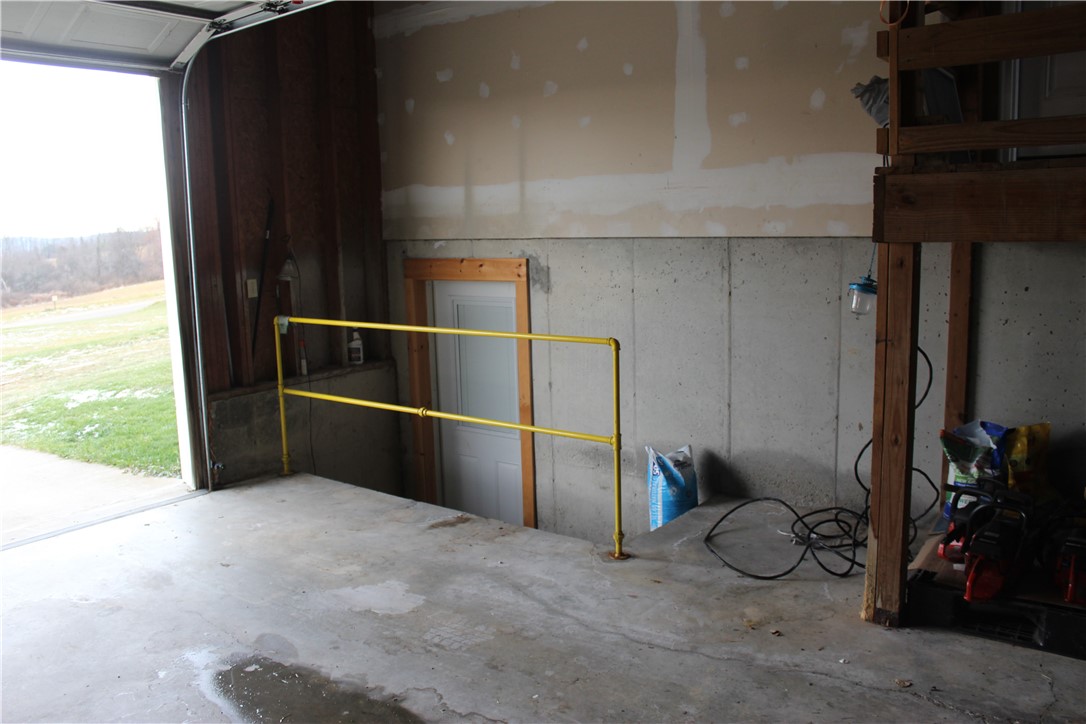 99 Pine Valley Road Catlin, NY 14872 - Photo 16 of 29 garage