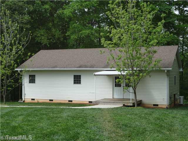 1372 County Home Road Mocksville, NC 27028 - Photo 10 of 14 Outbuilding. Very nice outbuilding with storage space and guest apartment (kit/full bath)