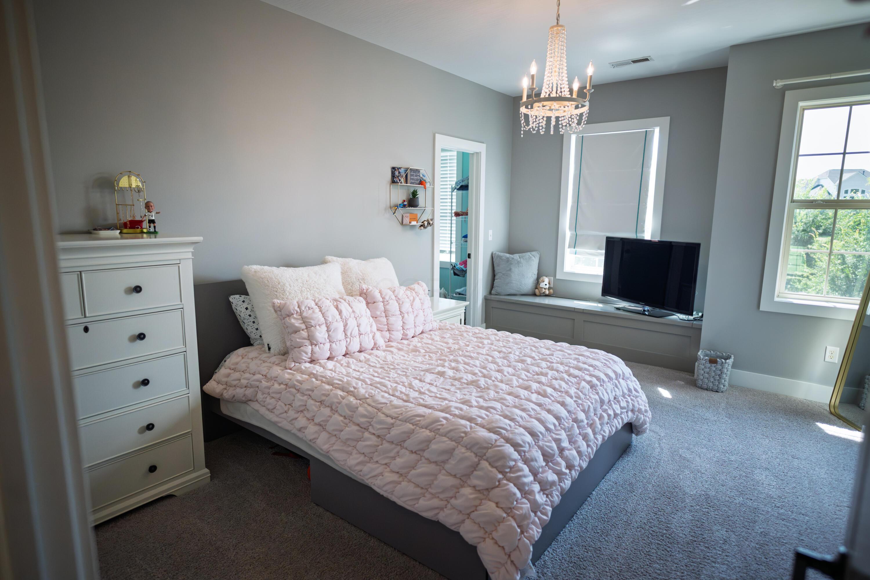 1404 Guilford Road Delaware, OH 43015 - Photo 19 of 33 Bedroom 2