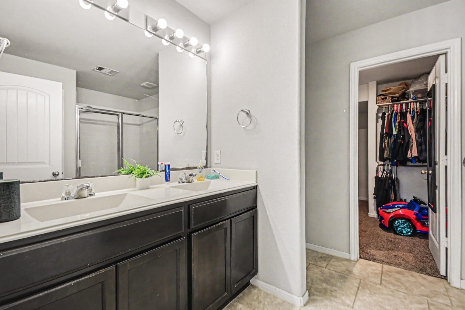 8126 Carillon Way Rosharon, TX 77583 - Photo 18 of 29