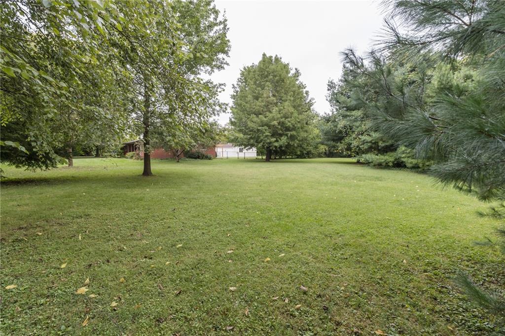7133 Griffith Road Indianapolis, IN 46227 - Photo 13 of 55 Gallery Image 13