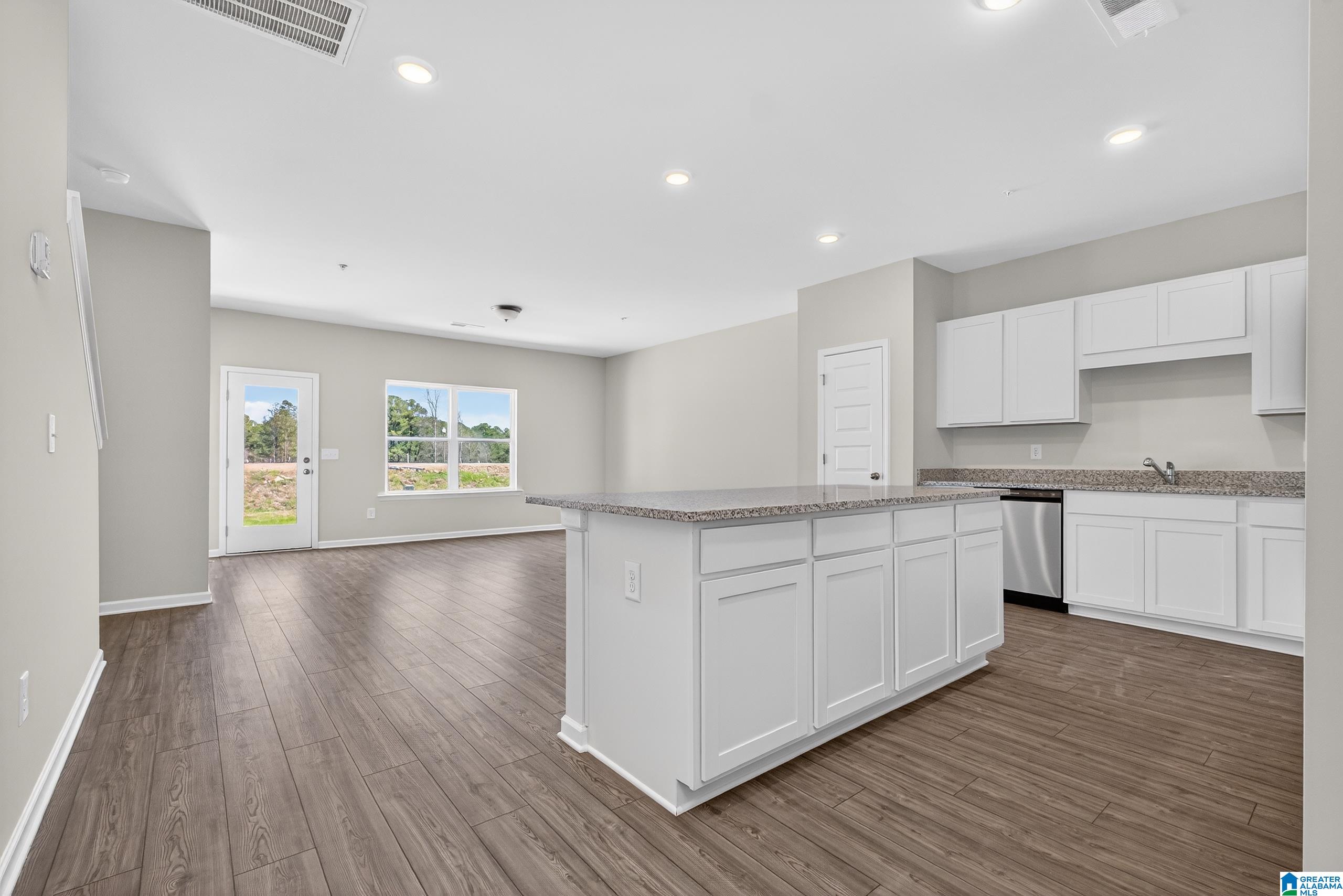 4557 Village Springs Square, Unit 3 Fultondale, AL 35068 - Photo 6 of 37