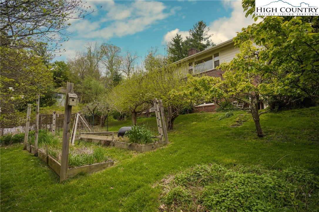 121 Eastview Drive Boone, NC 28607 - Photo 31 of 45 Gallery Image 31