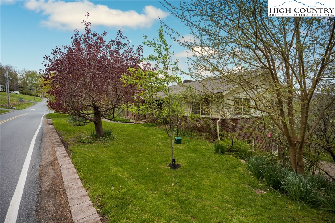 121 Eastview Drive Boone, NC 28607 - Photo 34 of 45 Gallery Image 34