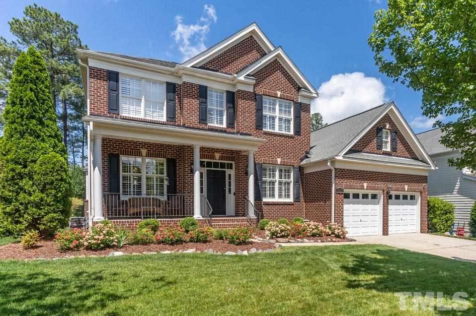 Front lawn, landscaped with irrigation system.