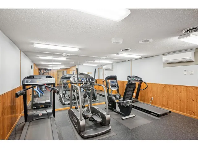 $119,000 | 1601 North Innsbruck Drive, Unit 373NE, Fridley, MN 55432