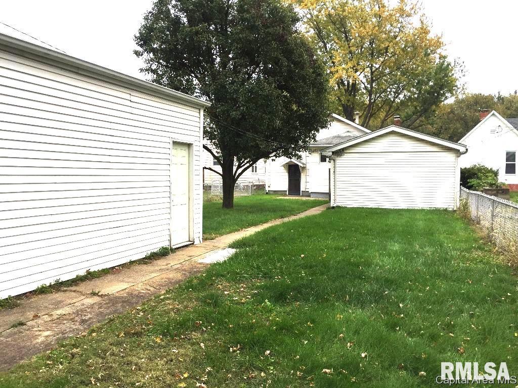 1231 Monument Avenue Springfield, IL 62702 - Photo 6 of 30