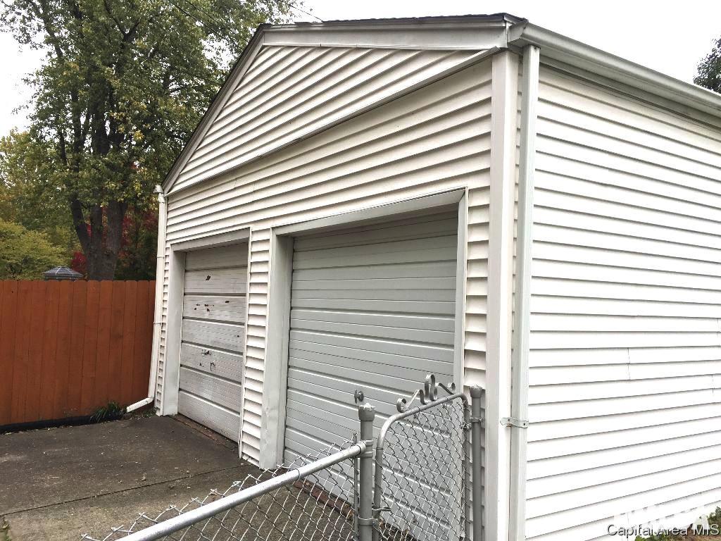 1231 Monument Avenue Springfield, IL 62702 - Photo 7 of 30