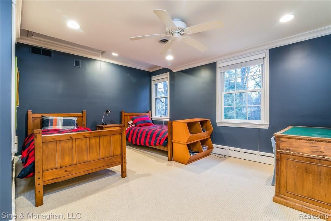 272 Ridge Road Grosse Pointe, MI 48236 - Photo 39 of 53 042-5503046-medium.jpg