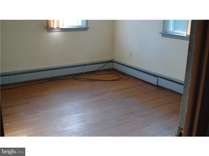 308 Walker Road Ambler, PA 19002 - Photo 6 of 13 Gallery Image 6