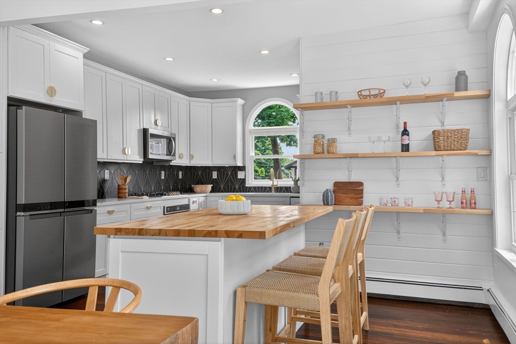 146 Pilgrim Road Weymouth, MA 02191 - Photo 11 of 42 Gallery Image 11