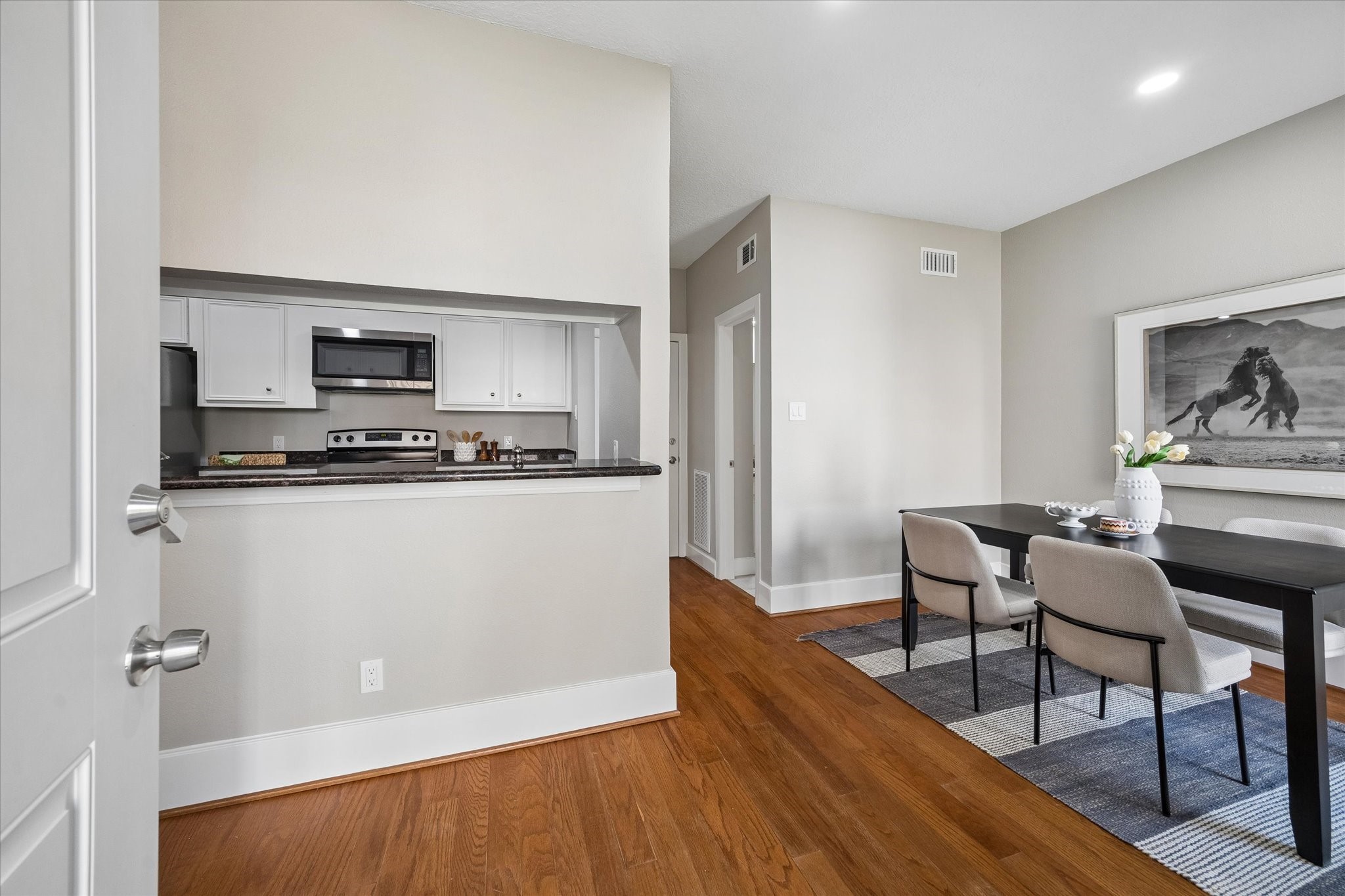 714 Fowler Street, Unit 5 Houston, TX 77007 - Photo 4 of 35 Gallery Image 4