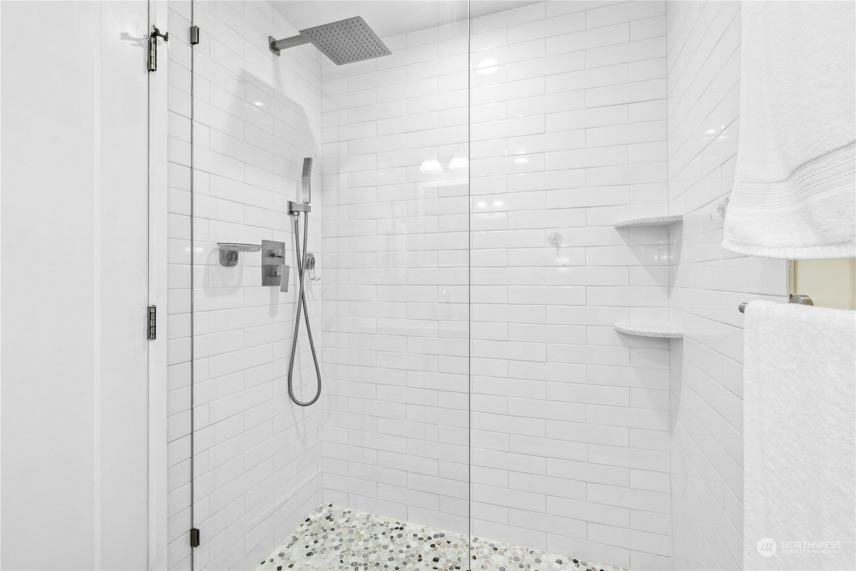 23708 Locust Way, Unit 42 Bothell, WA 98021 - Photo 12 of 16 Gallery Image 12