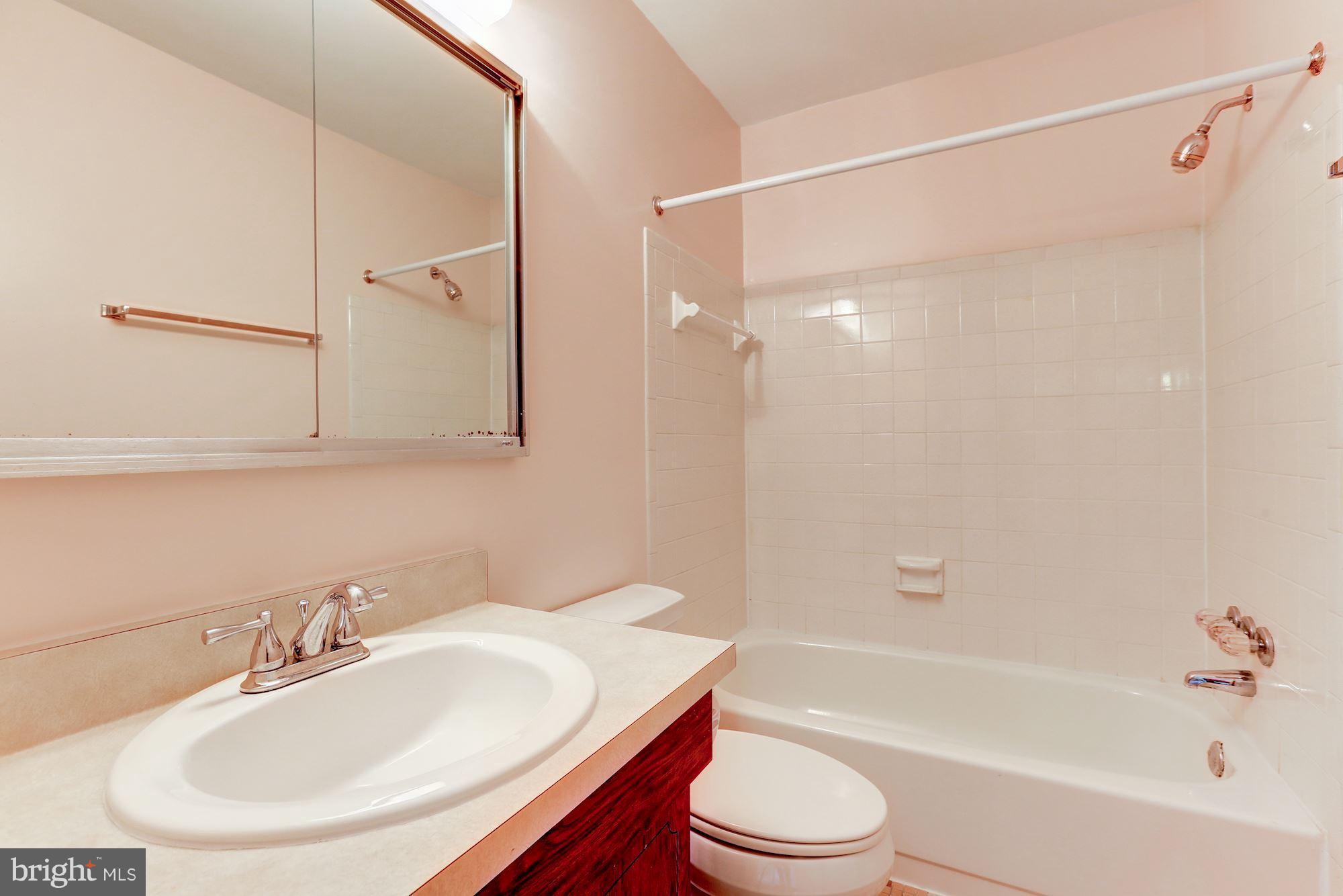18545 Split Rock Lane Germantown, MD 20874 - Photo 15 of 30 Bath