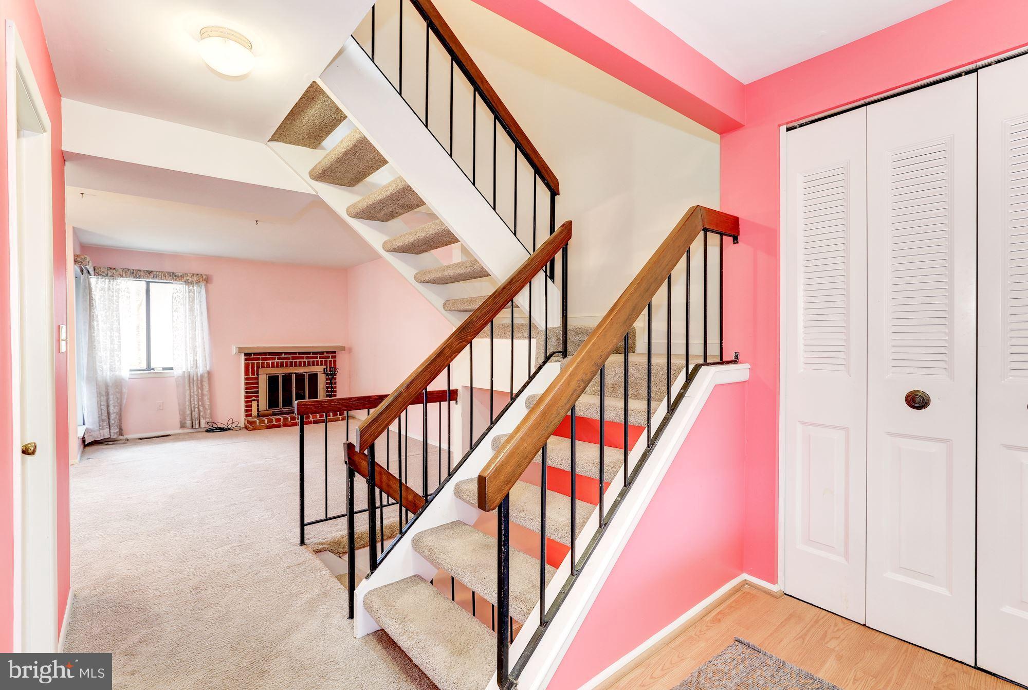 18545 Split Rock Lane Germantown, MD 20874 - Photo 3 of 30 Interior (General)