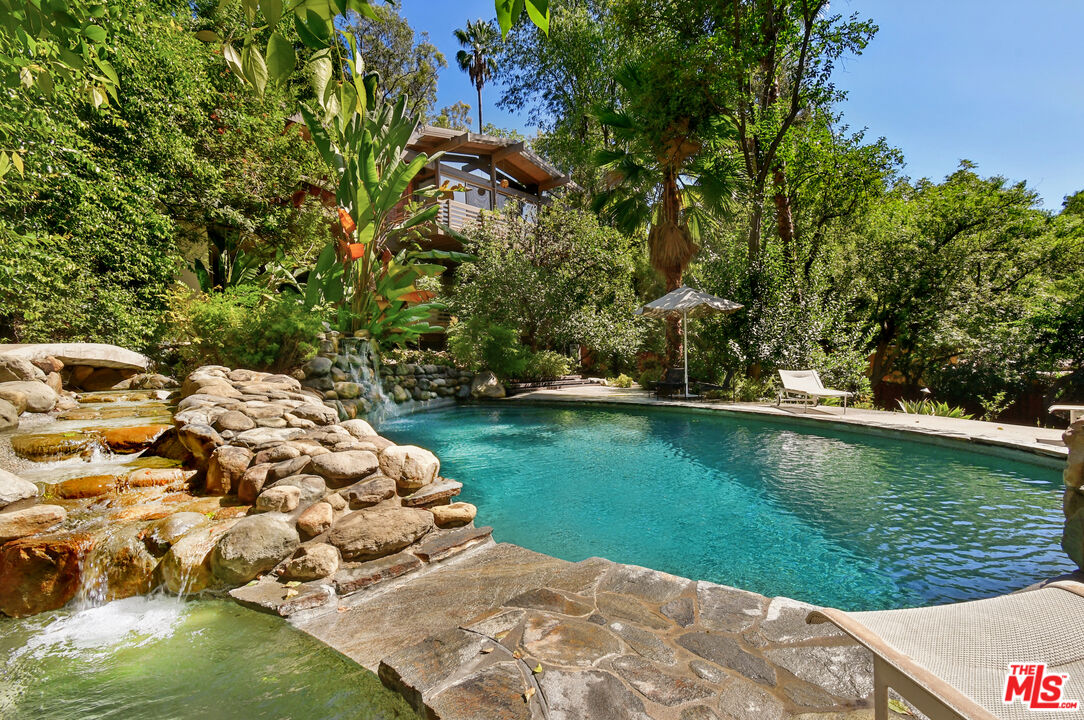 17269 Oak View Drive Encino, CA 91316 - Photo 45 of 45 Gallery Image 45