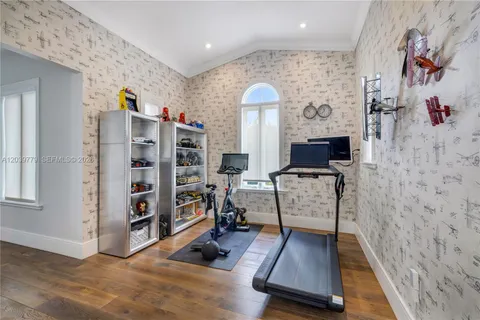 $8,450,000 | 165 Paloma Drive, Coral Gables, FL 33143