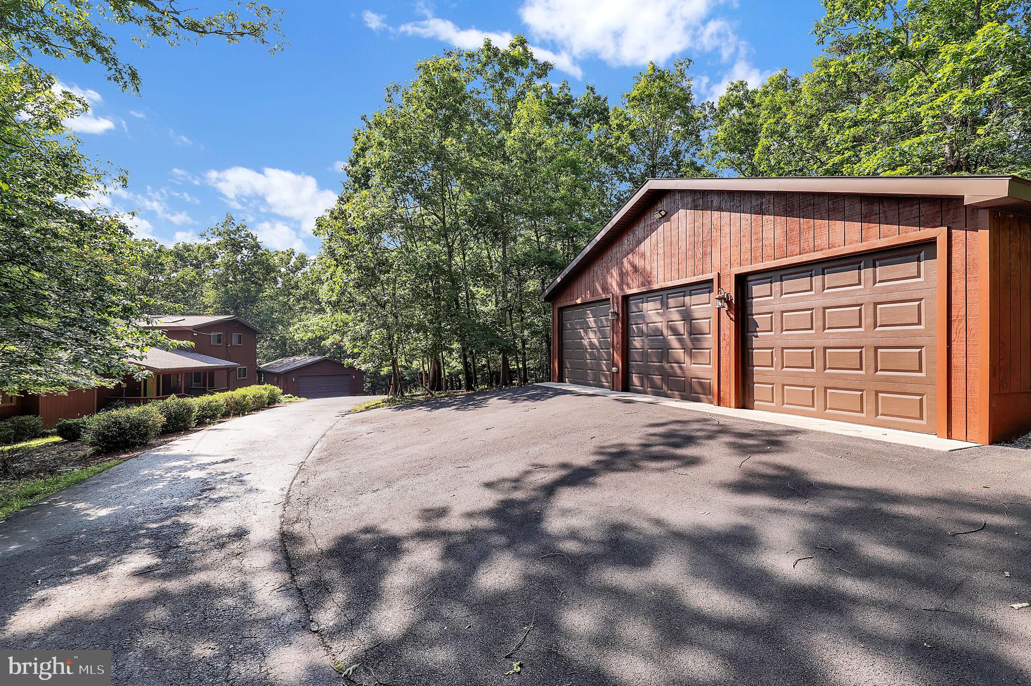 986 Walden Road Hedgesville, WV 25427 - Photo 2 of 64