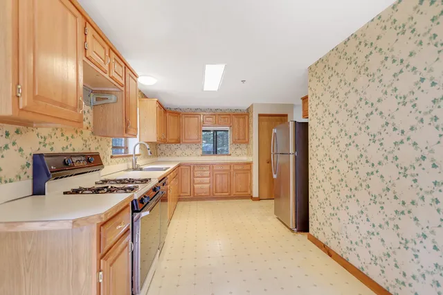 $420,000 | 1 Balsam Court, Atkinson, NH 03811