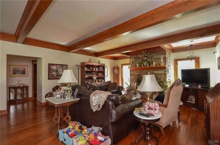 2936 River Road Mount Bethel, PA 18343 - Photo 11 of 20 a living room with furniture and wooden floor
