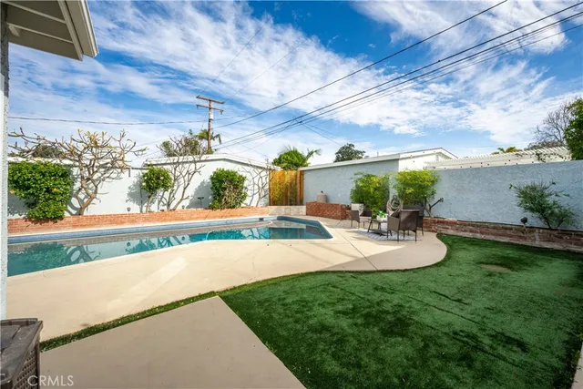 $1,149,500 | 3120 San Anseline Avenue, Long Beach, CA 90808