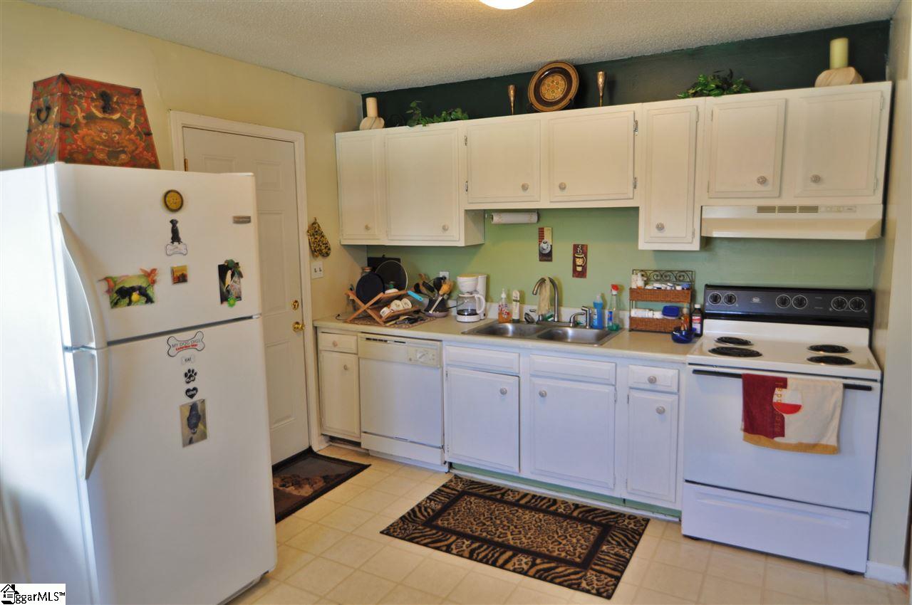 104 Parkins Mill Road Greenville, SC 29607 - Photo 6 of 17