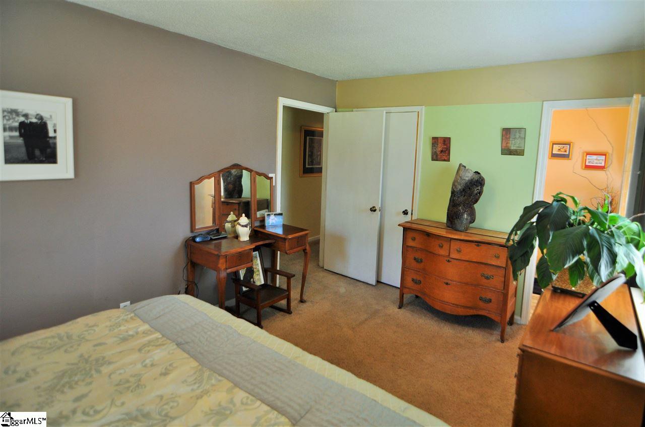 104 Parkins Mill Road Greenville, SC 29607 - Photo 9 of 17